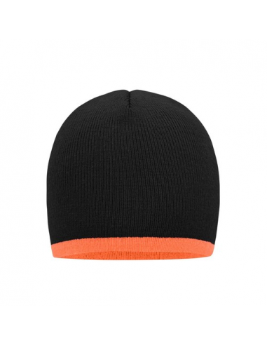 Beanie with Contrasting Border